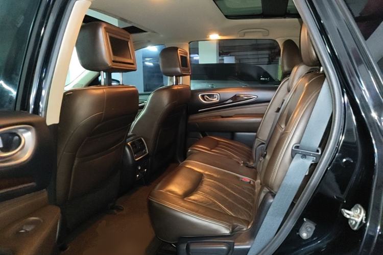 Used Infiniti JX 2013 JX35 4x4 All-Terrain Edition Left Rear Seat