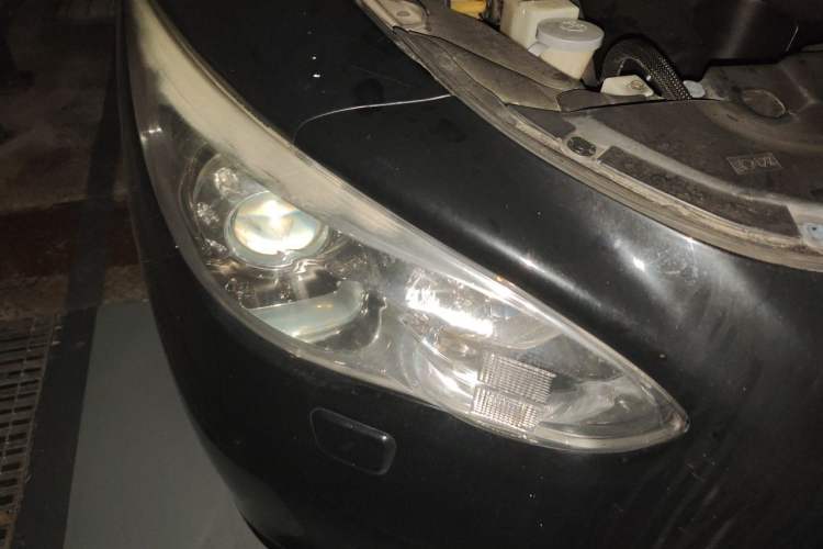 Used Infiniti JX 2013 JX35 Two-Wheel-Drive Excellence Edition Right Front Headlight
