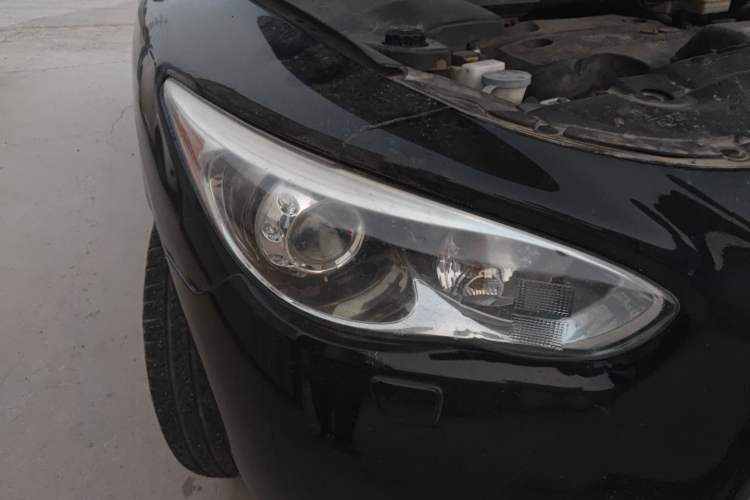 Used Infiniti JX 2013 JX35 Two-Wheel-Drive Excellence Edition Right Front Headlight