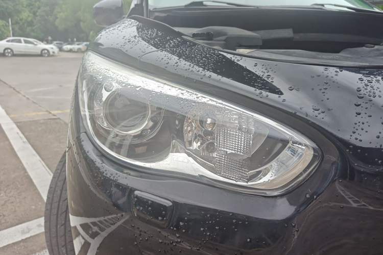 Used Infiniti JX 2013 JX35 Two-Wheel-Drive Excellence Edition Right Front Headlight