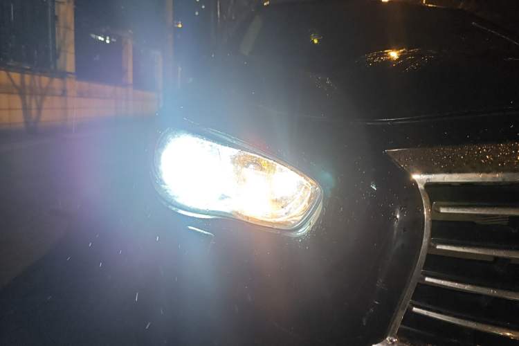 Used Infiniti JX 2013 JX35 4x4 All-Terrain Edition Right Front Headlight