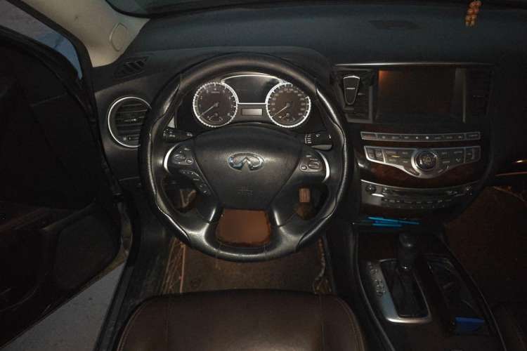 Used Infiniti JX 2013 JX35 Two-Wheel-Drive Excellence Edition Steering Wheel
