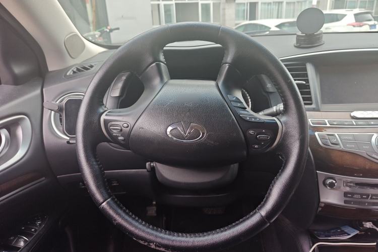 Used Infiniti JX 2013 JX35 Two-Wheel-Drive Excellence Edition Steering Wheel