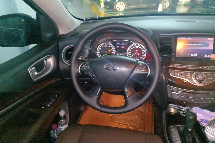Used Infiniti JX 2013 JX35 Two-Wheel-Drive Excellence Edition Steering Wheel