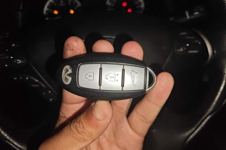 Used Infiniti JX 2013 JX35 Two-Wheel-Drive Excellence Edition Vehicle Key
