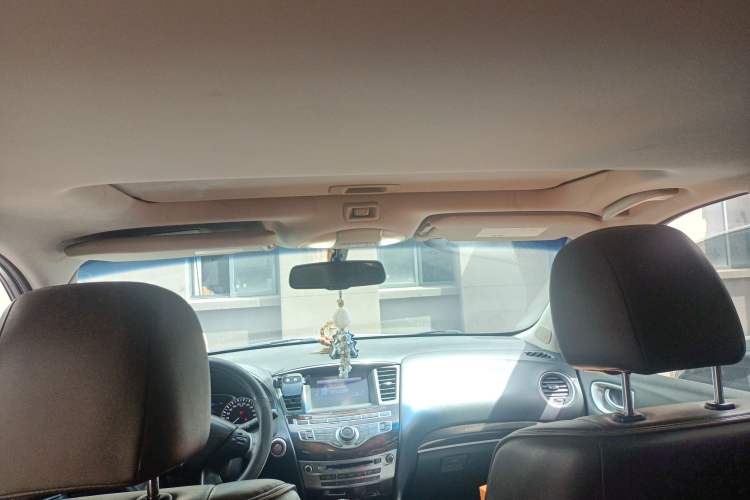 Used Infiniti JX 2013 JX35 Two-Wheel-Drive Excellence Edition Headliner