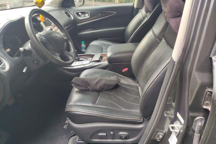 Used Infiniti JX 2013 JX35 Two-Wheel-Drive Excellence Edition Left Front Seat