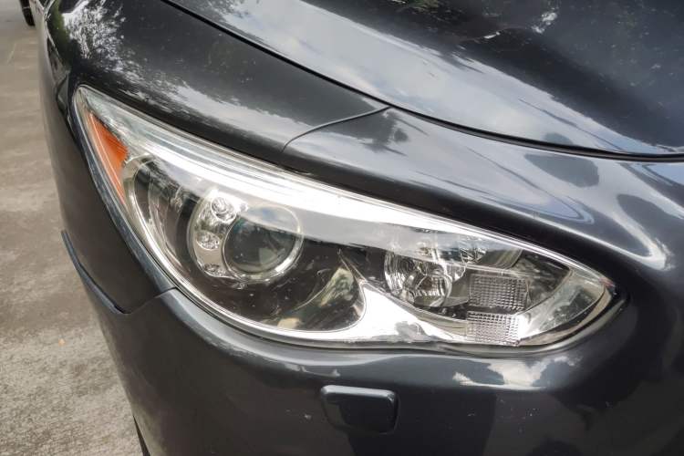 Used Infiniti JX 2013 JX35 Two-Wheel-Drive Excellence Edition Right Front Headlight