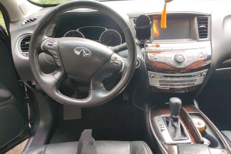 Used Infiniti JX 2013 JX35 Two-Wheel-Drive Excellence Edition Steering Wheel
