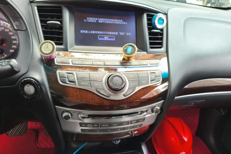 Used Infiniti JX 2013 JX35 Two-Wheel-Drive Excellence Edition Audio And AC Panel