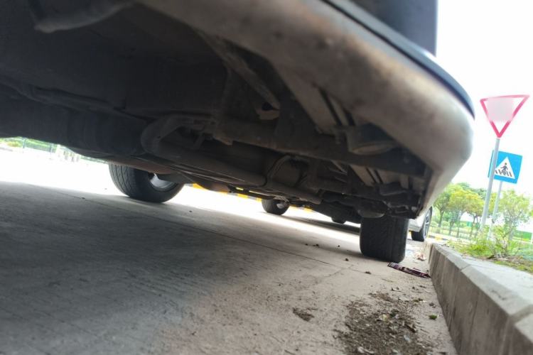 Used Infiniti JX 2013 JX35 Two-Wheel-Drive Excellence Edition Chassis Front Left