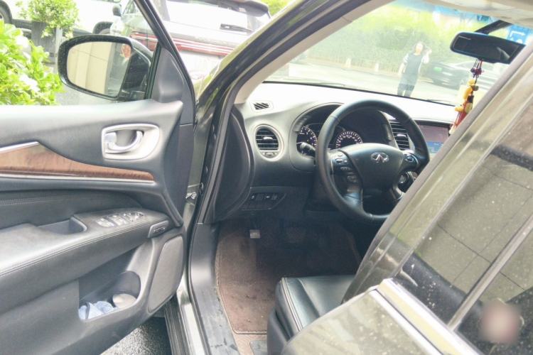Used Infiniti JX 2013 JX35 Two-Wheel-Drive Excellence Edition Driver Seat