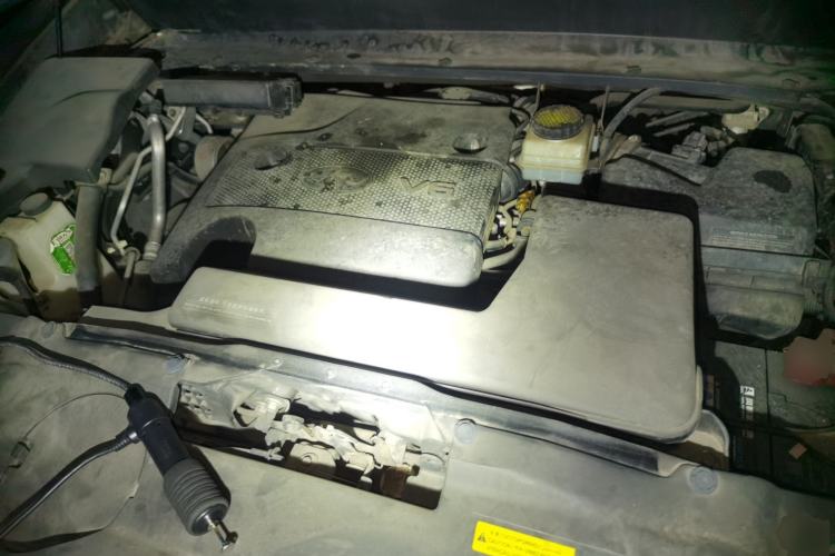 Used Infiniti JX 2013 JX35 Two-Wheel-Drive Excellence Edition Engine Bay