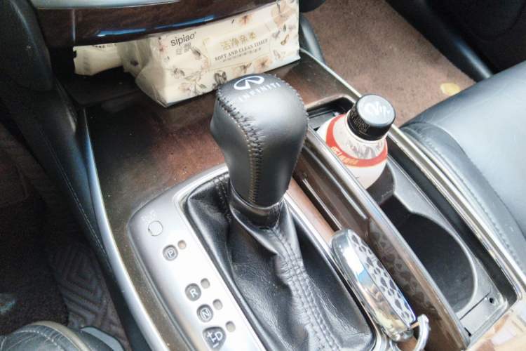 Used Infiniti JX 2013 JX35 Two-Wheel-Drive Excellence Edition Gear Lever