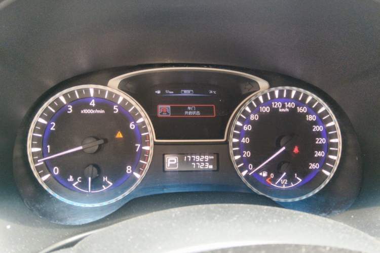 Used Infiniti JX 2013 JX35 Two-Wheel-Drive Excellence Edition Instrument Cluster