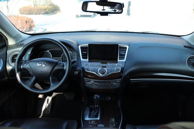 Used Infiniti JX 2013 JX35 Two-Wheel-Drive Excellence Edition Interior 3