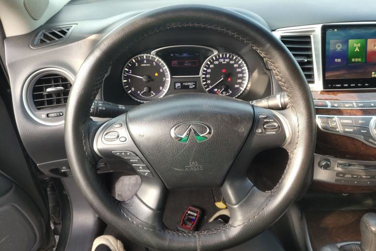 Used Infiniti JX 2013 JX35 Two-Wheel-Drive Excellence Edition Steering Wheel