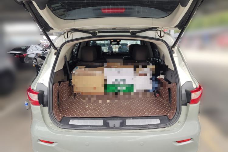 Used Infiniti JX 2013 JX35 4x4 All-Terrain Edition Trunk