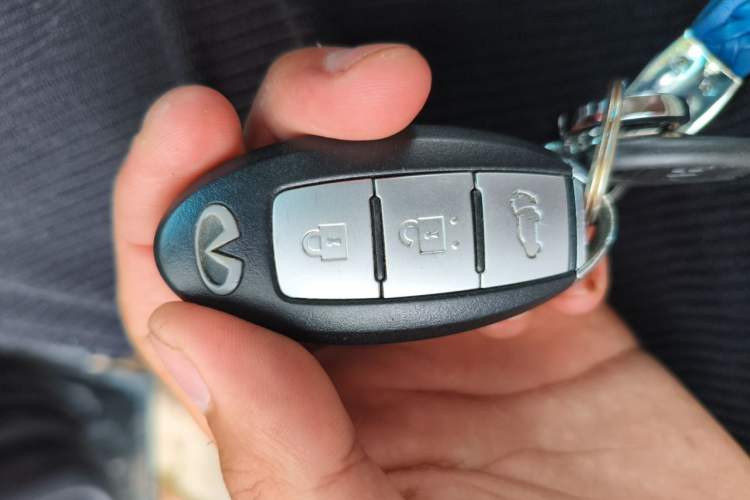 Used Infiniti JX 2013 JX35 Two-Wheel-Drive Excellence Edition Vehicle Key