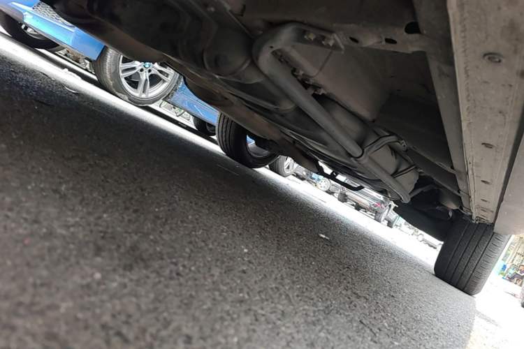 Used Infiniti JX 2013 JX35 Two-Wheel-Drive Excellence Edition Chassis Front Left