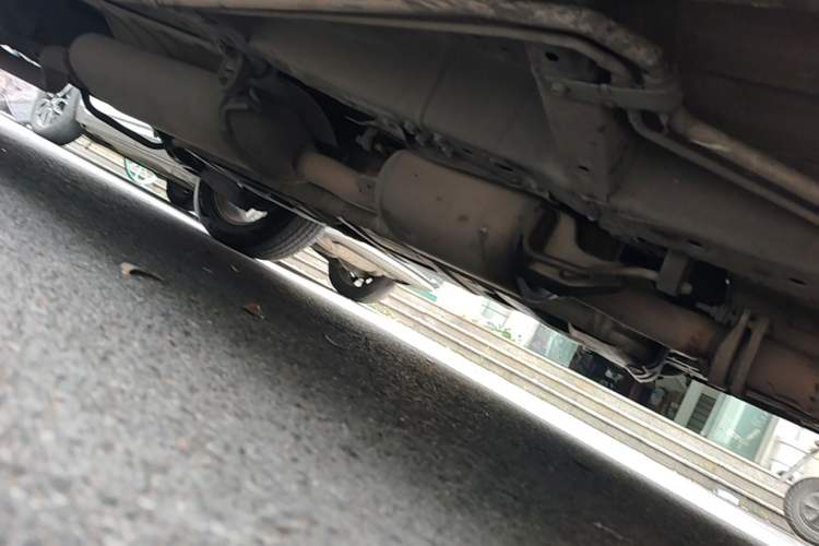 Used Infiniti JX 2013 JX35 Two-Wheel-Drive Excellence Edition Chassis Front Right