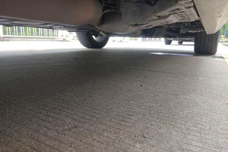 Used Infiniti JX 2013 JX35 Two-Wheel-Drive Excellence Edition Chassis Rear Right
