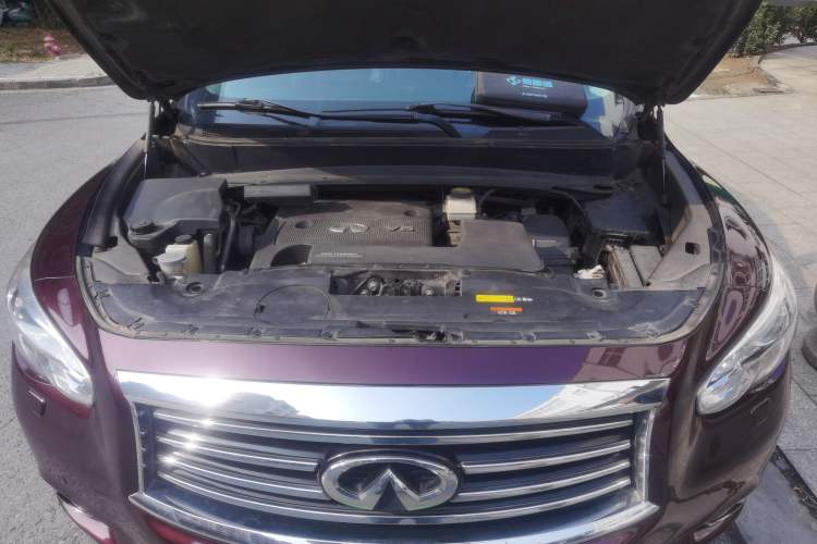 Used Infiniti JX 2013 JX35 4x4 All-Terrain Edition Engine Bay