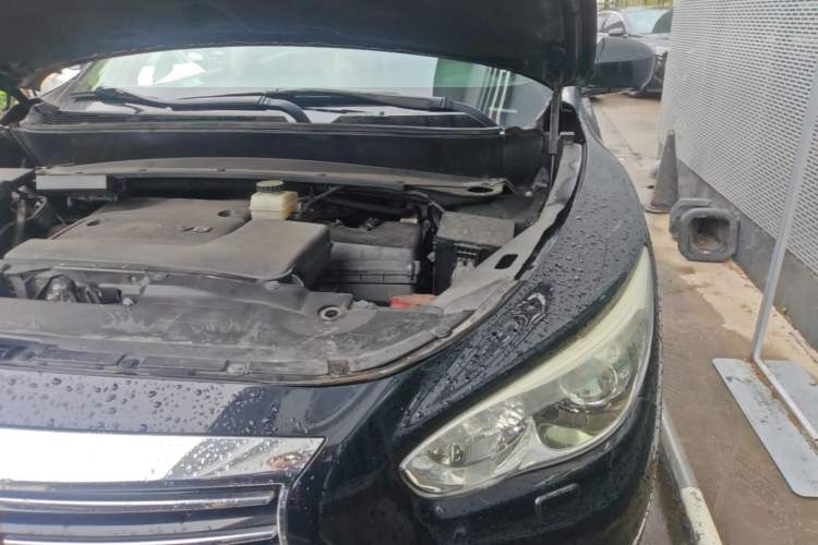 Used Infiniti JX 2013 JX35 4x4 All-Terrain Edition Engine Bay Left