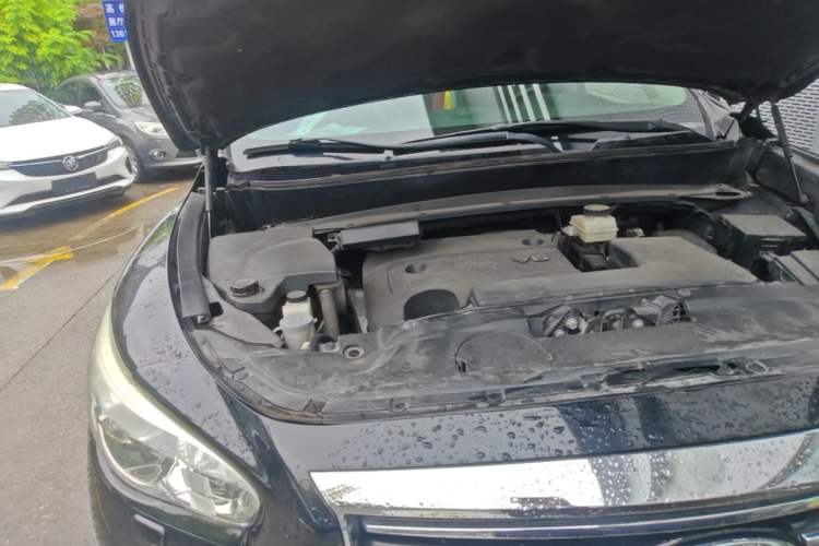 Used Infiniti JX 2013 JX35 4x4 All-Terrain Edition Engine Bay Right