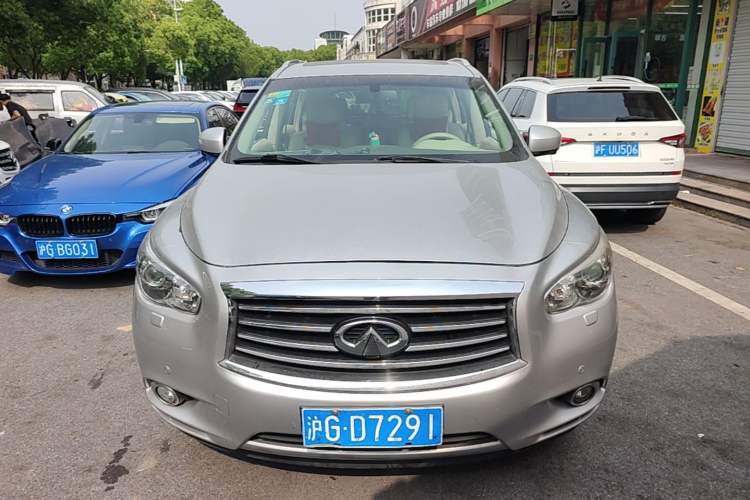 Used Infiniti JX 2013 JX35 Two-Wheel-Drive Excellence Edition Front