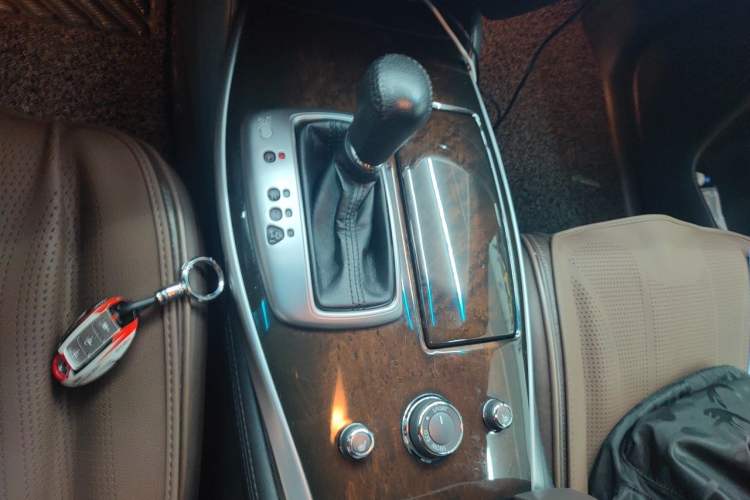 Used Infiniti JX 2013 JX35 Two-Wheel-Drive Excellence Edition Gear Lever