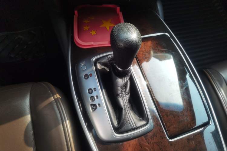 Used Infiniti JX 2013 JX35 4x4 All-Terrain Edition Gear Lever