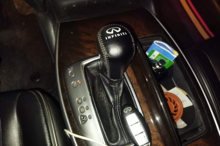 Used Infiniti JX 2013 JX35 Two-Wheel-Drive Excellence Edition Gear Lever