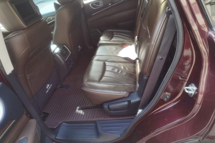 Used Infiniti JX 2013 JX35 4x4 All-Terrain Edition Left Rear Seat