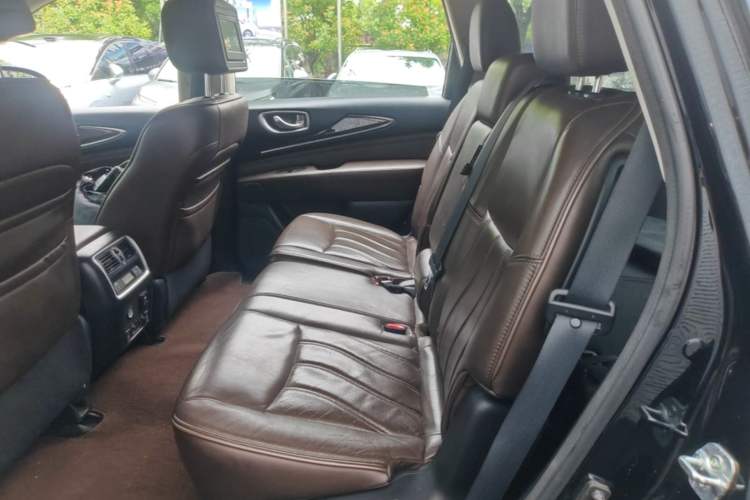 Used Infiniti JX 2013 JX35 4x4 All-Terrain Edition Left Rear Seat