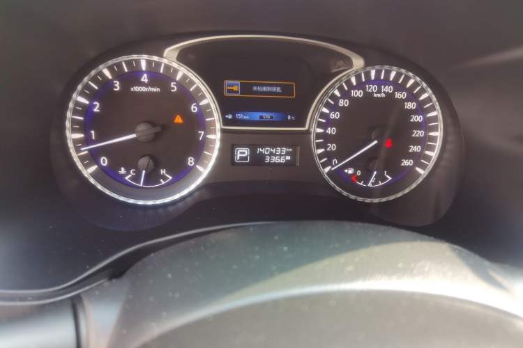 Used Infiniti JX 2013 JX35 4x4 All-Terrain Edition Odometer Close Up