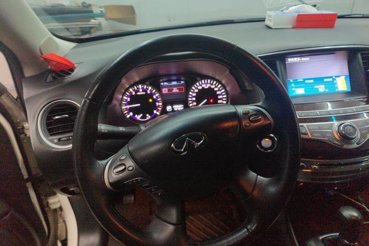 Used Infiniti JX 2013 JX35 Two-Wheel-Drive Excellence Edition Steering Wheel