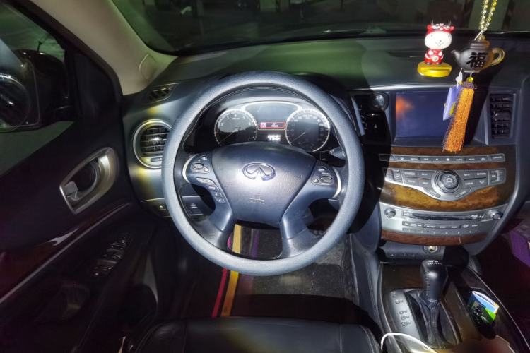 Used Infiniti JX 2013 JX35 Two-Wheel-Drive Excellence Edition Steering Wheel