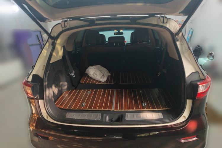 Used Infiniti JX 2013 JX35 Two-Wheel-Drive Excellence Edition Trunk