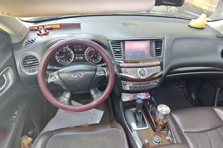 Used Infiniti JX 2013 JX35 Two-Wheel-Drive Excellence Edition Center Console