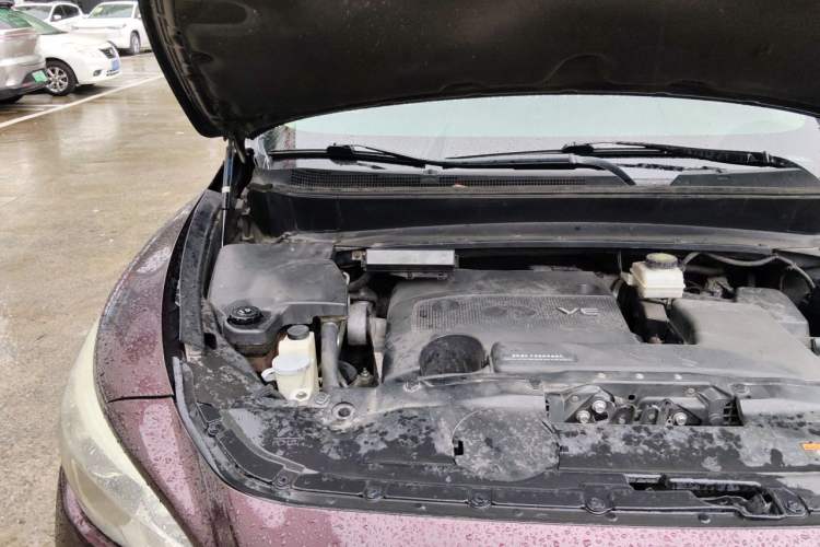 Used Infiniti JX 2013 JX35 Two-Wheel-Drive Excellence Edition Engine Bay Right