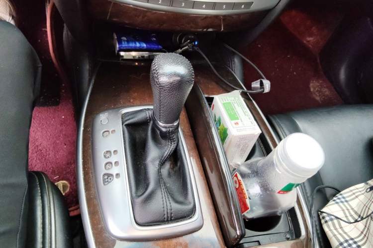 Used Infiniti JX 2013 JX35 Two-Wheel-Drive Excellence Edition Gear Lever