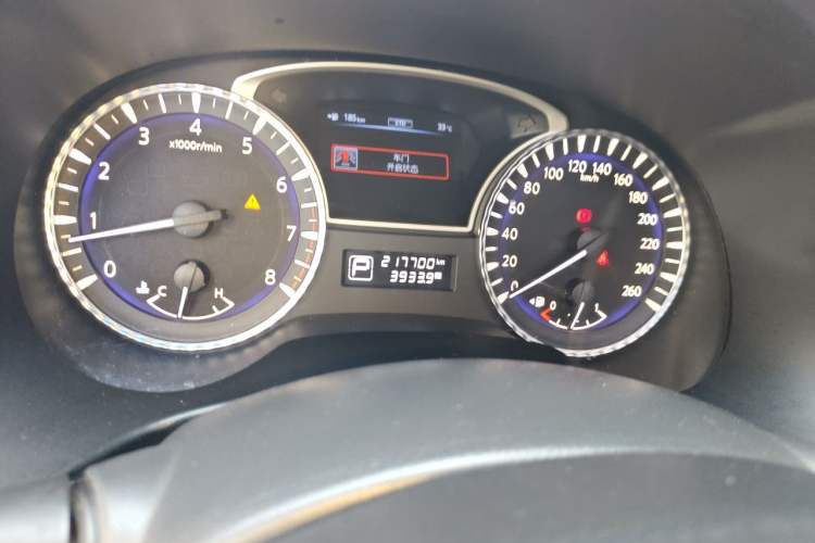 Used Infiniti JX 2013 JX35 Two-Wheel-Drive Excellence Edition Odometer Close Up