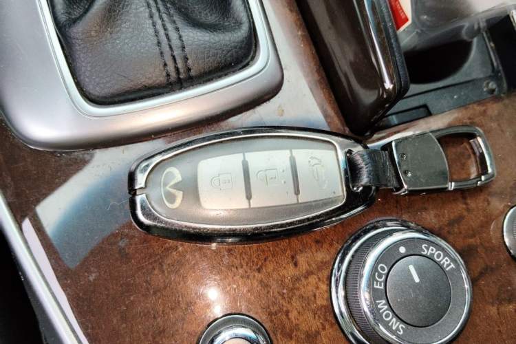 Used Infiniti JX 2013 JX35 Two-Wheel-Drive Excellence Edition Vehicle Key