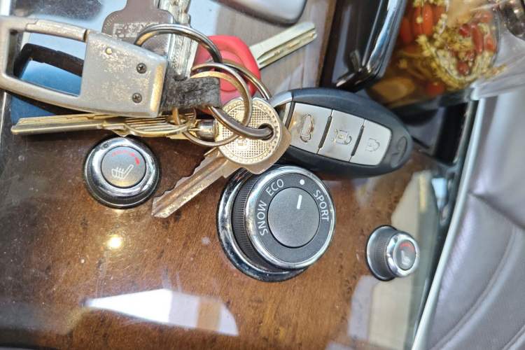 Used Infiniti JX 2013 JX35 Two-Wheel-Drive Excellence Edition Vehicle Key
