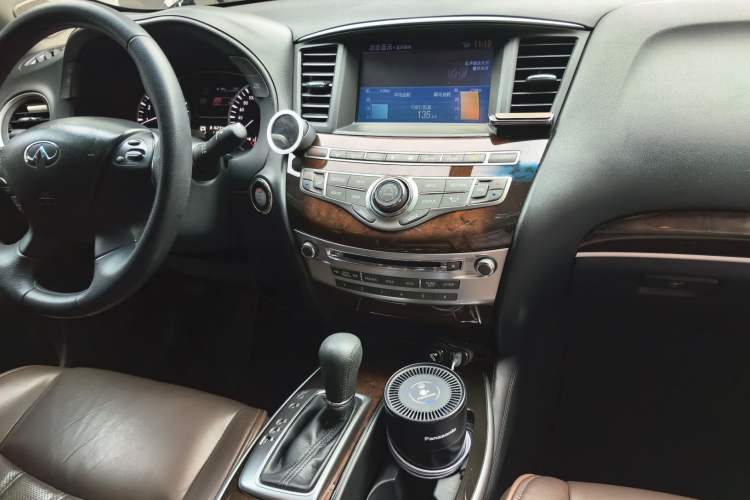 Used Infiniti JX 2013 JX35 Two-Wheel-Drive Excellence Edition Audio And AC Panel