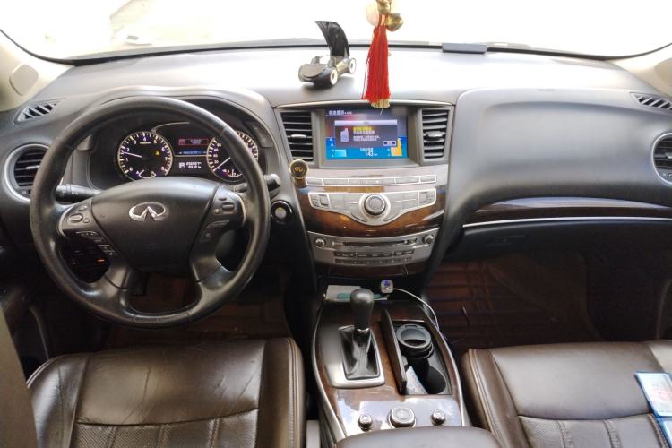 Used Infiniti JX 2013 JX35 4x4 All-Terrain Edition Center Console