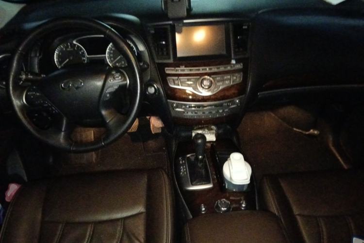 Used Infiniti JX 2013 JX35 4x4 All-Terrain Edition Center Console
