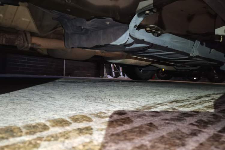 Used Infiniti JX 2013 JX35 Two-Wheel-Drive Excellence Edition Chassis Front Left