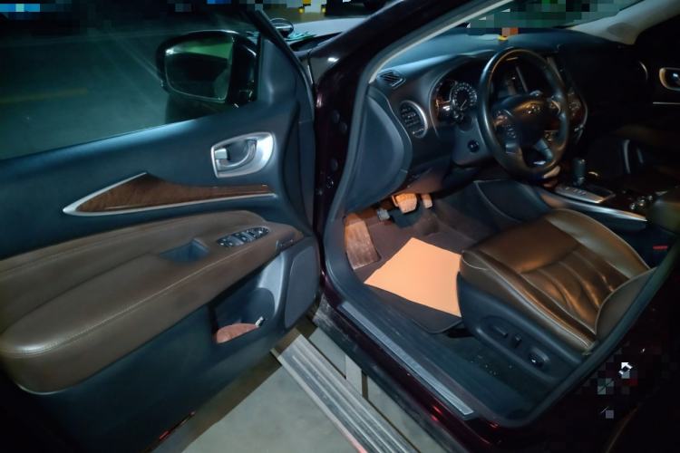 Used Infiniti JX 2013 JX35 Two-Wheel-Drive Excellence Edition Driver Seat
